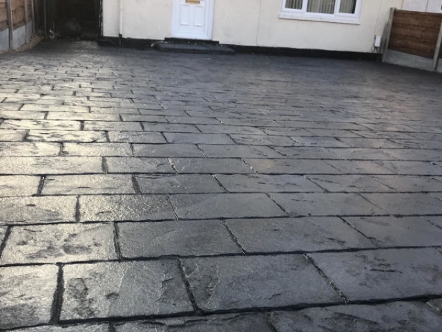 New London Cobble Pattern Imprinted Concrete Driveway in Wythenshawe