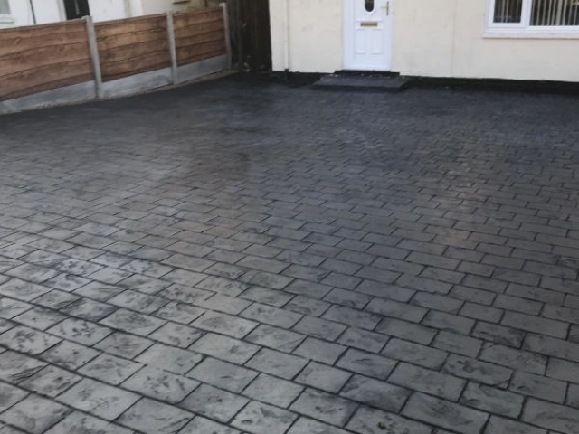 New London Cobble Pattern Imprinted Concrete Driveway in Wythenshawe