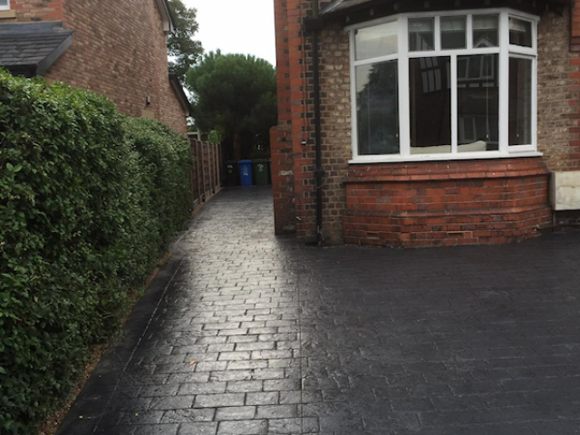 New concrete driveway in Timperly