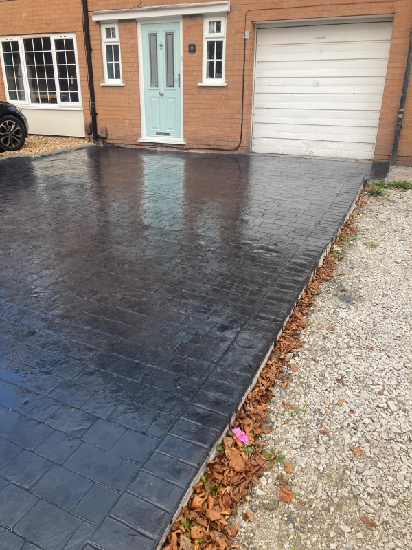 New pattern imprinted concrete driveway by Lasting Impressions Driveways